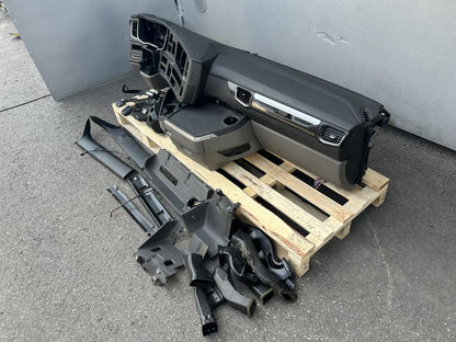Dashboard set 2084468 Scania R II 2018