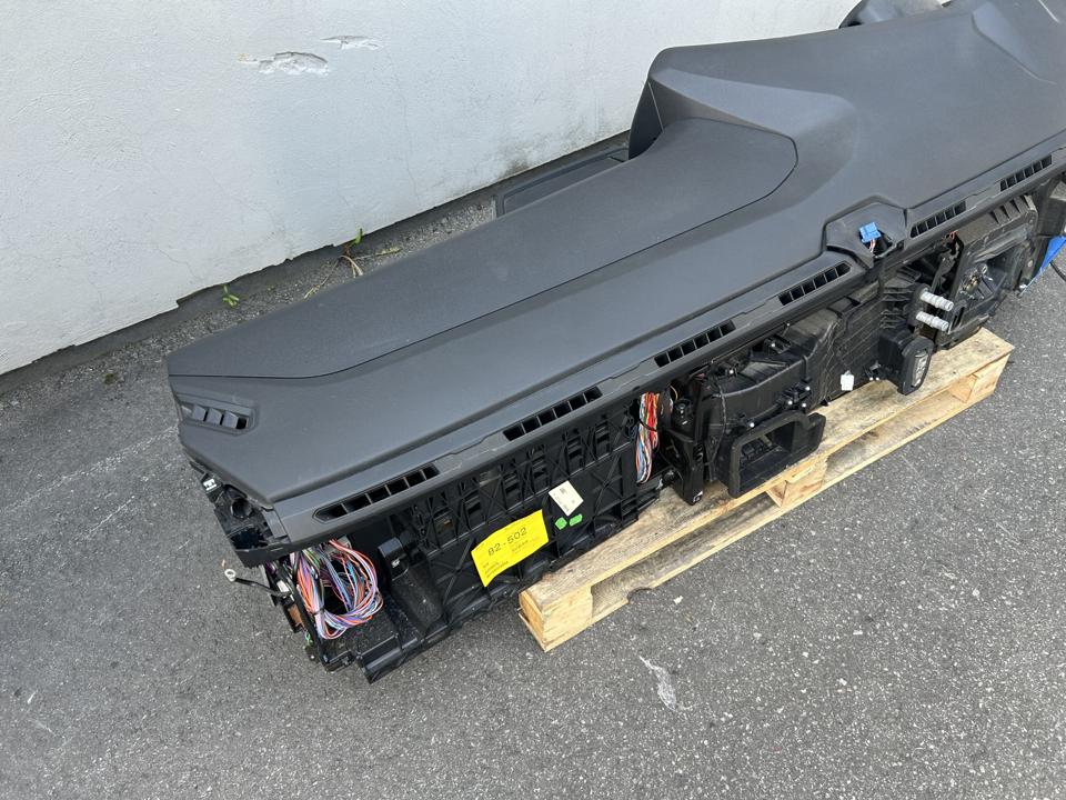 Комплект панелей 2084748 Scania R II 2018