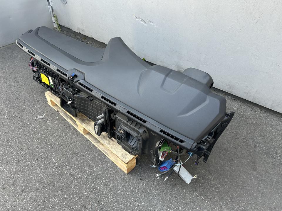 Комплект панелей 2084748 Scania R II 2018