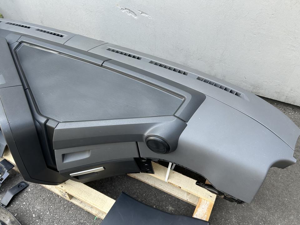 Комплект панелей 7424048887 Renault Trucks T 2022