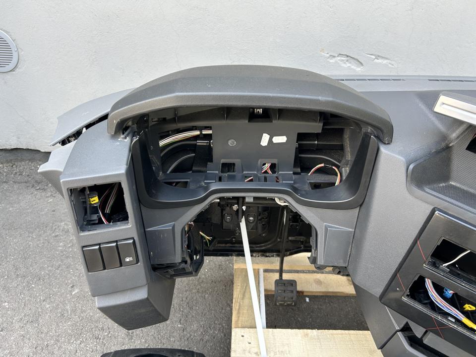 Комплект панелей 7424048887 Renault Trucks T 2022