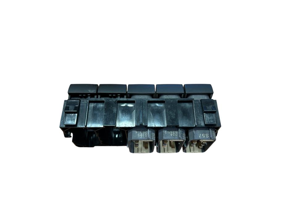 Переключатели в салоне 2380430 Scania R I 2019