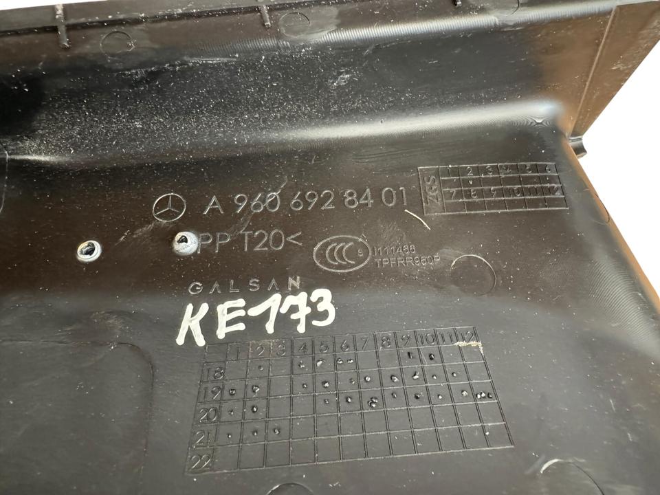 Внутренняя отделка A9606928401 Mercedes-Benz Trucks ACTROS MP4 / MP5 2020