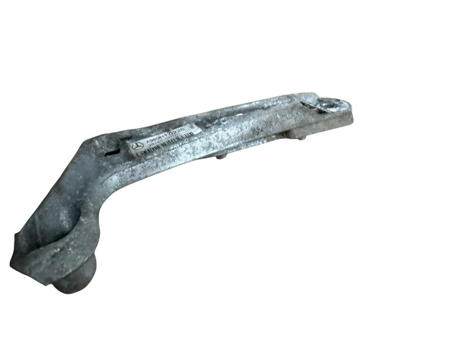 Кронштейн камеры заднего вида A9608110226 Mercedes-Benz Trucks ACTROS MP4 / MP5 2023