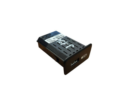 Krovimo lizdas salone 2554704 USB Scania R II 2017