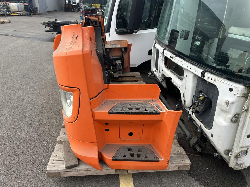 Bamperio komplektas A9608201839 Mercedes-Benz Trucks ANTOS 2015 priekis