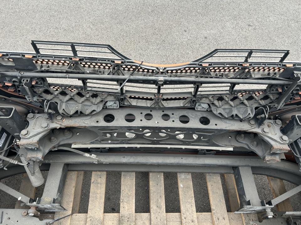Bamperio komplektas A9608201839 Mercedes-Benz Trucks ANTOS 2015 priekis