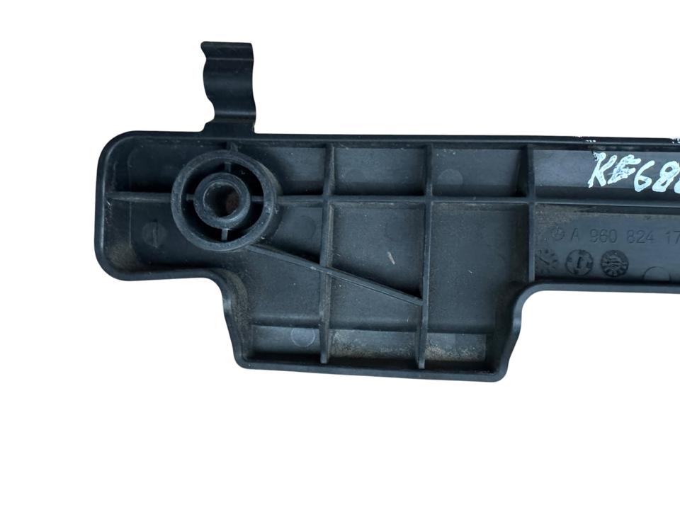 Пластиковая отделка A9608241716 Mercedes-Benz Trucks ACTROS MP4 / MP5 2018