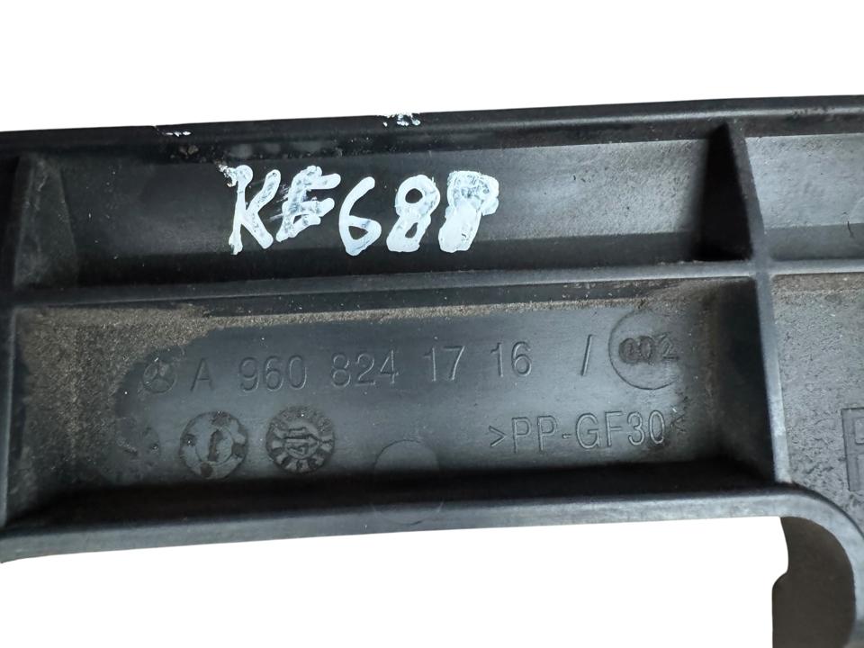 Пластиковая отделка A9608241716 Mercedes-Benz Trucks ACTROS MP4 / MP5 2018