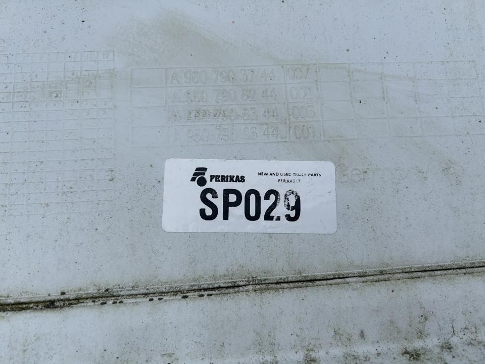Cab side spoiler A9607903744 Mercedes-Benz Trucks ACTROS MP4 / MP5 2017