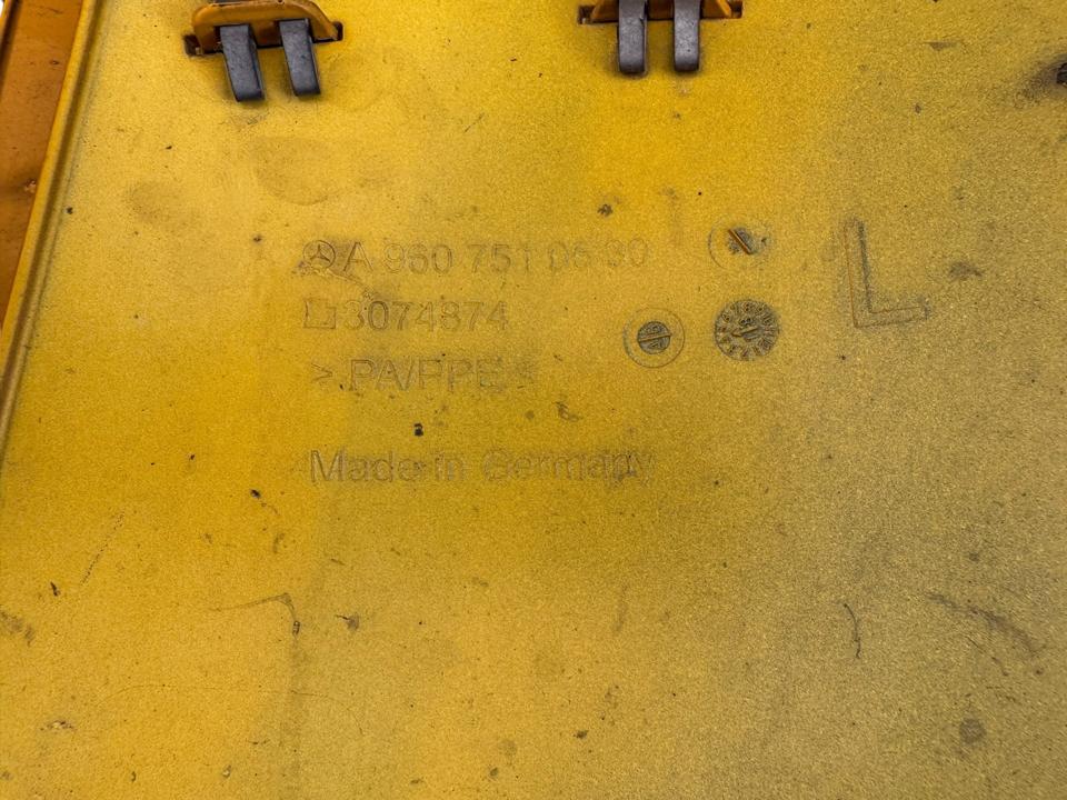 Cabin corner A9607510630 Mercedes-Benz Trucks ACTROS MP4 / MP5 2018 Left