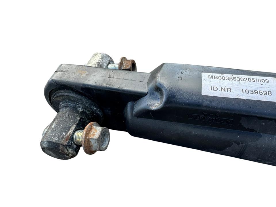 Cabin tilting cylinder MB0035530205 Mercedes-Benz Trucks ACTROS MP4 / MP5 2019