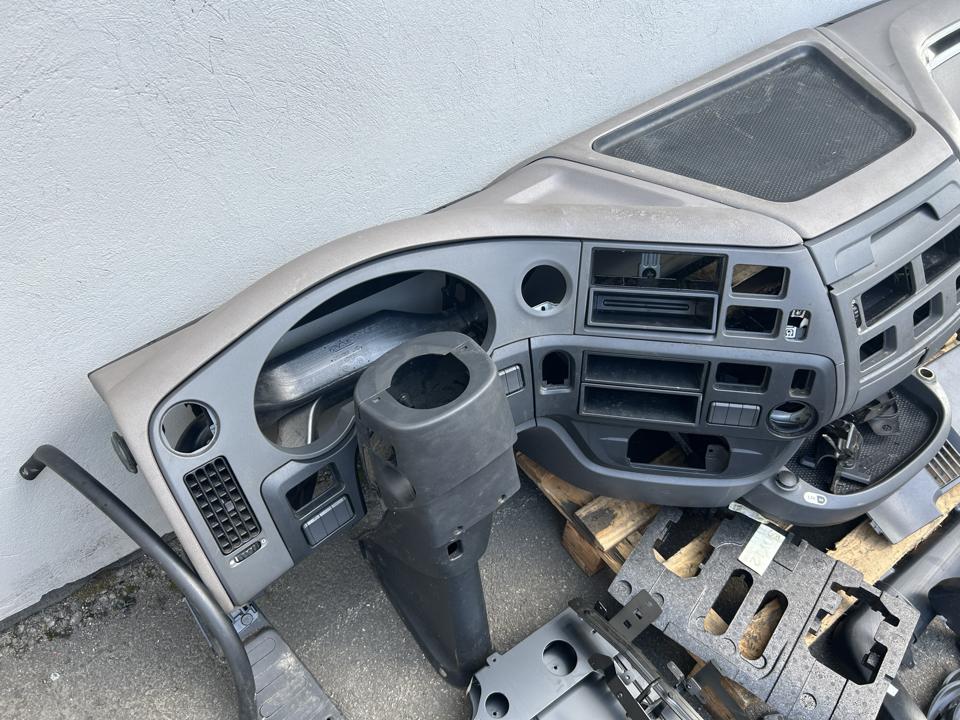 Комплект панелей 1976609 DAF XF 2019