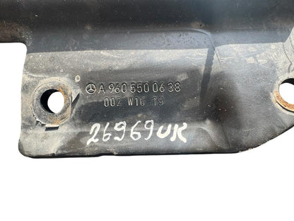 Cab tilting cylinder bracket A9605500638 UK Mercedes-Benz Trucks ACTROS MP4 / MP5 2019