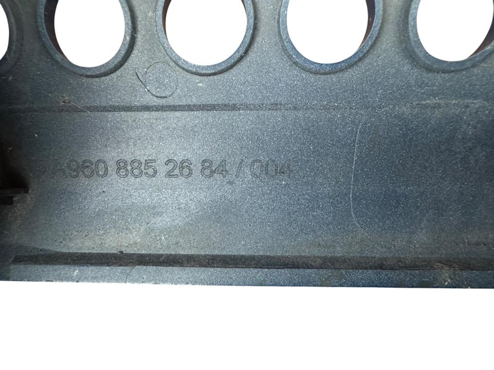 Plastikinė apdaila A9608852684 Mercedes-Benz Trucks ACTROS MP4 / MP5 2018