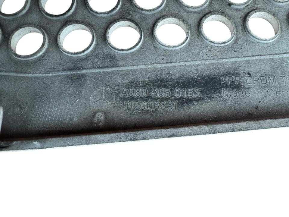 Plastikinė apdaila A9608850153 Mercedes-Benz Trucks ACTROS MP4 / MP5 2018
