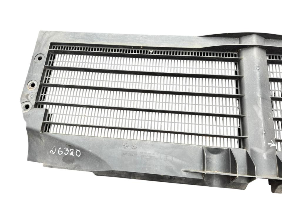Radiator grille A9605002316 Mercedes-Benz Trucks ACTROS MP4 / MP5 2017