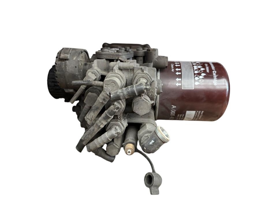 Air dryer A0024461864 Mercedes-Benz Trucks ACTROS MP4 / MP5 2020