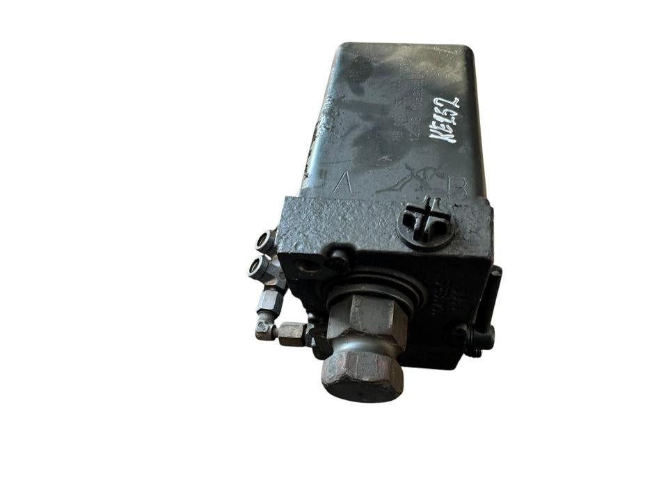Cab tilting pump A9605530001 Mercedes-Benz Trucks ACTROS MP4 / MP5 2017