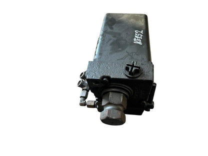 Cab tilting pump A9605530001 Mercedes-Benz Trucks ACTROS MP4 / MP5 2017