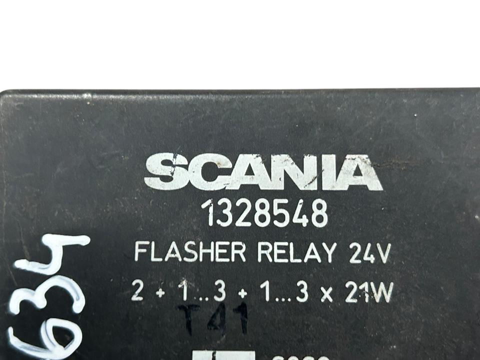 saugikliai 1328548 Scania R I 2004
