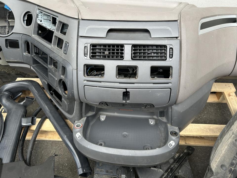 Комплект панелей 1976609 DAF XF 2020