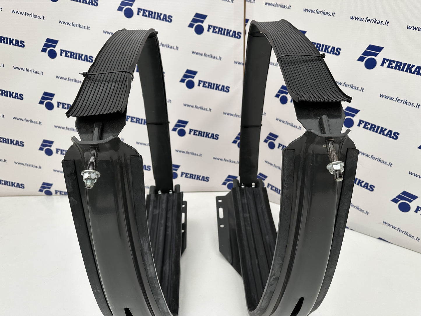 Mercedes Benz kuro bako laikiklis, kronšteinas 700x735