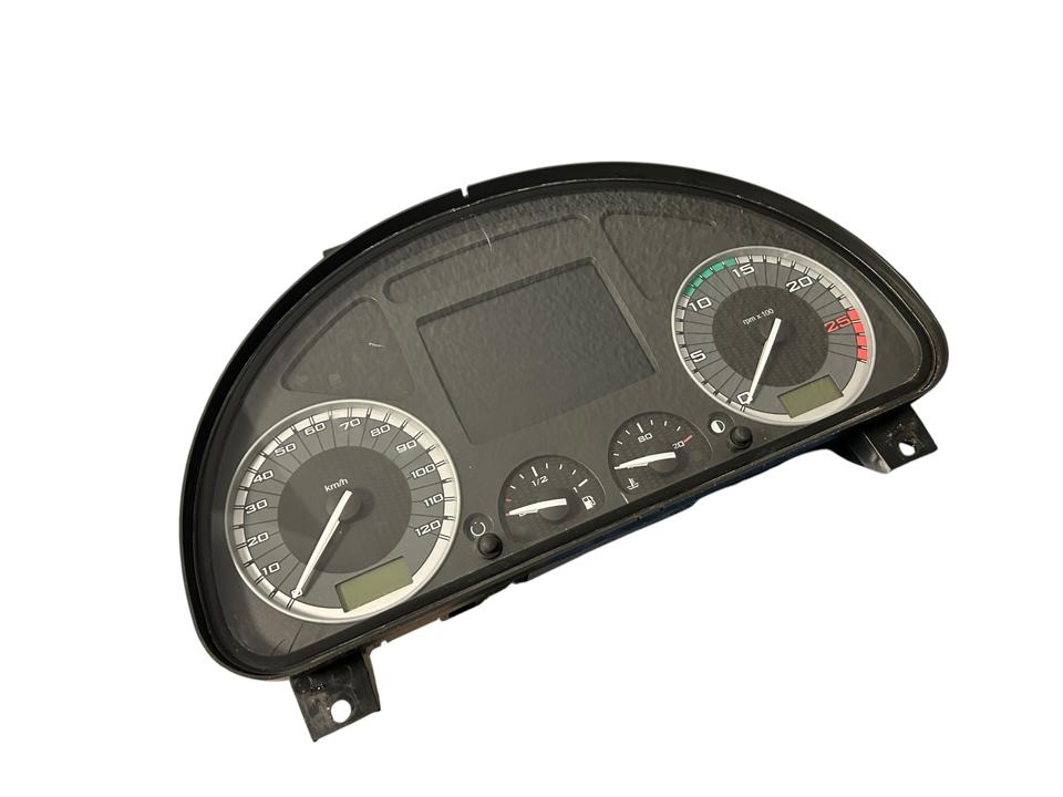 Instrument cluster 5802312920 Iveco Trucks S-WAY 2021