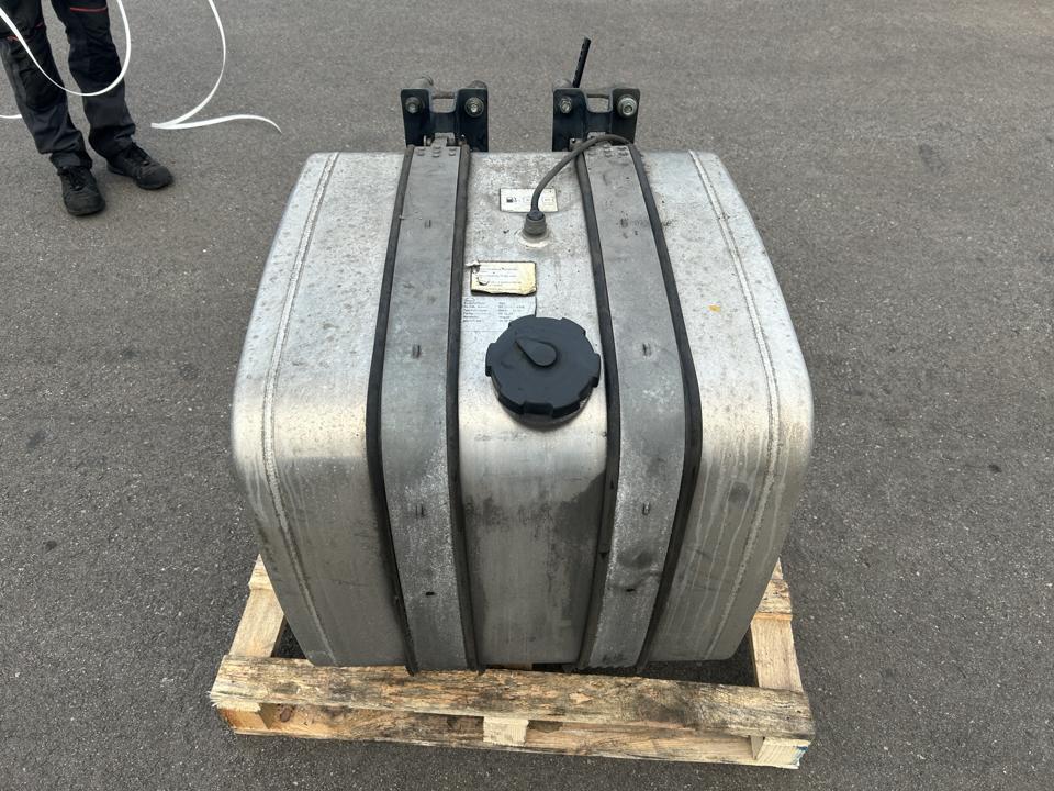 Fuel tank 81122016898 250L MAN Trucks TGX II 2021