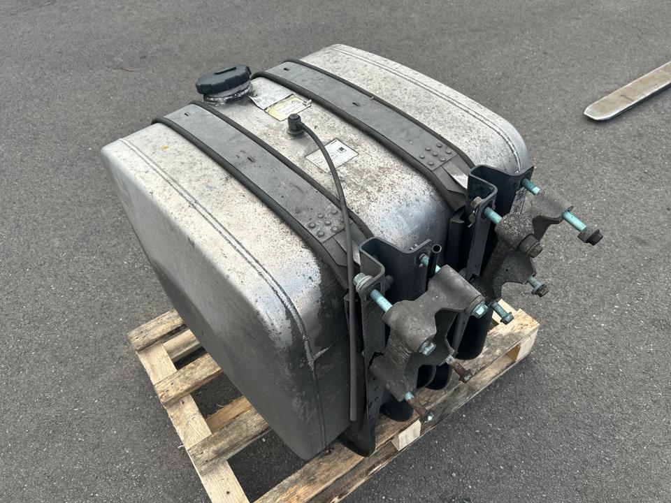 Fuel tank 81122016898 250L MAN Trucks TGX II 2021