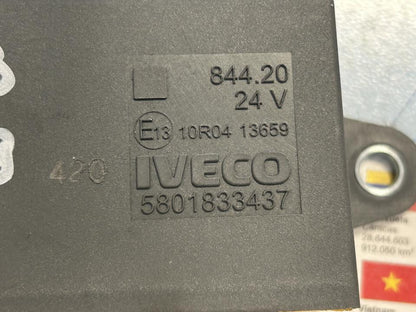 Блок управления дверью 5801833437 Iveco Trucks S-WAY 2021