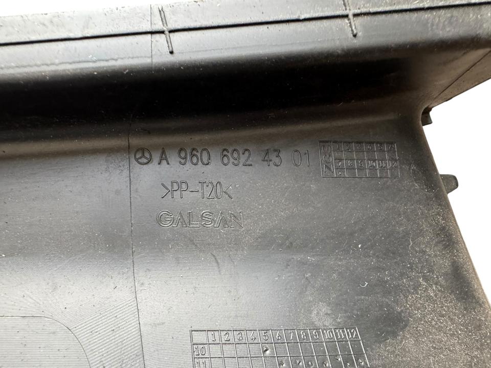 Plastikinė apdaila A9606924301 Mercedes-Benz Trucks ACTROS MP4 / MP5 2018