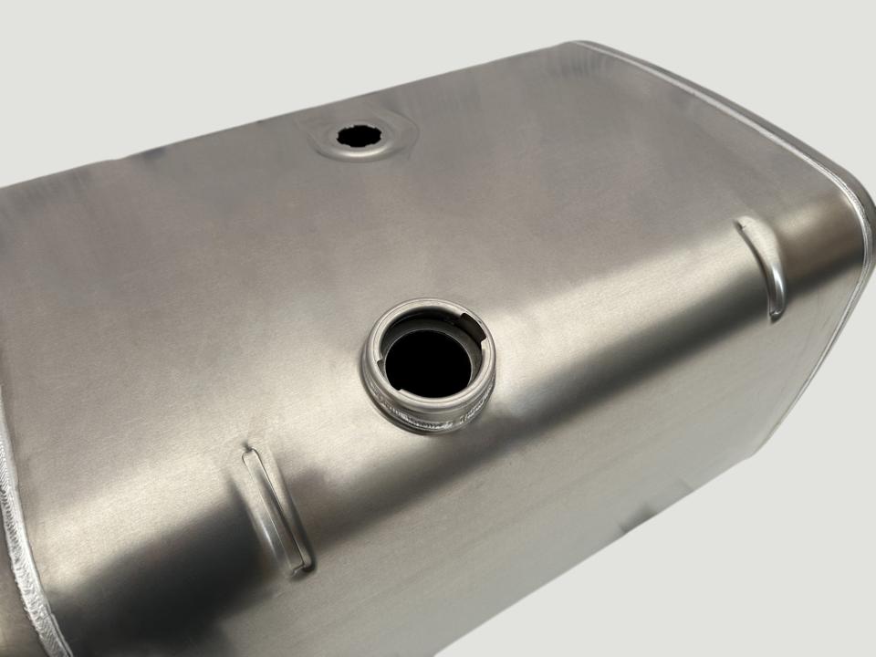 New Mercedes Benz 300L fuel tank 560x640x940