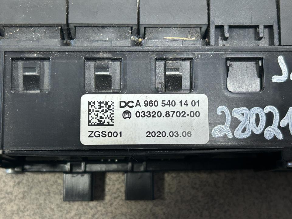 Interior control switches A9605401401 Mercedes-Benz Trucks ACTROS MP4 / MP5 2020