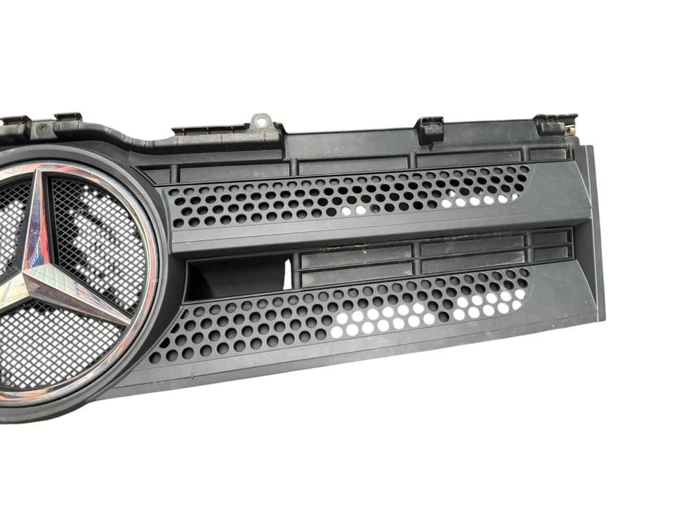 Hood, bonnet grill A9607500318 Mercedes-Benz Trucks ACTROS MP4 / MP5 2018