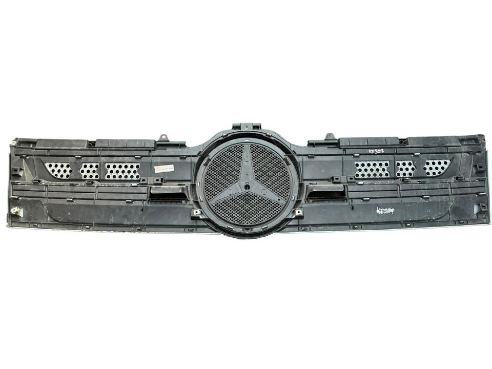 Hood, bonnet grill A9607500618 Mercedes-Benz Trucks ACTROS MP4 / MP5 2018