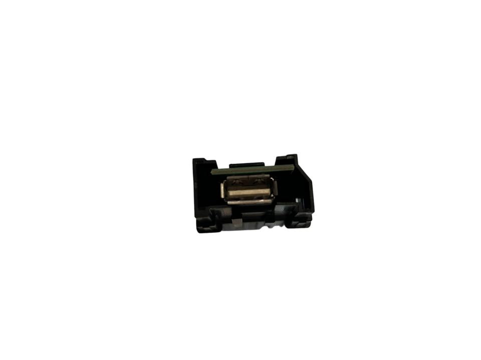 Внутренний зарядный порт 2341214 USB DAF XG 2022