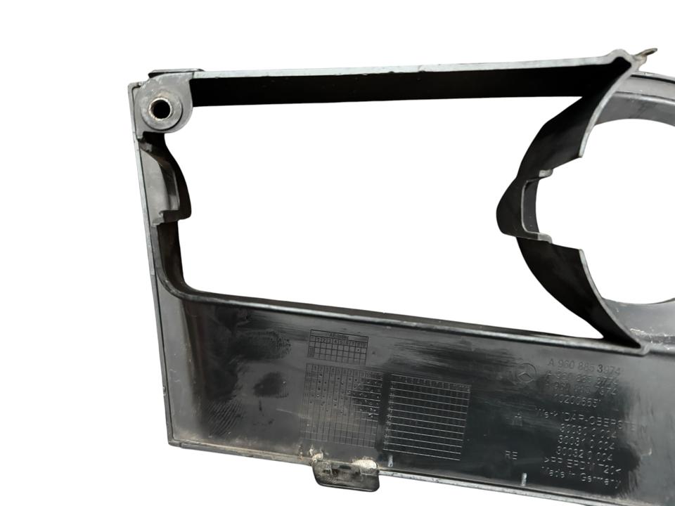 Plastikinė apdaila A9608853974 Mercedes-Benz Trucks ACTROS MP4 / MP5 2018