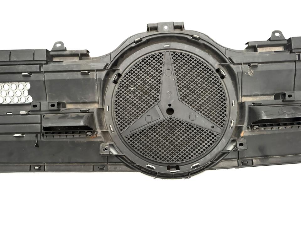 Hood, bonnet grill A9607500618 Mercedes-Benz Trucks ACTROS MP4 / MP5 2018