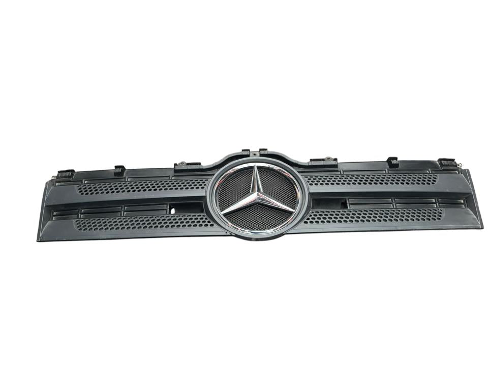 Решетка капота A9607500618 Mercedes-Benz Trucks ACTROS MP4 / MP5 2018