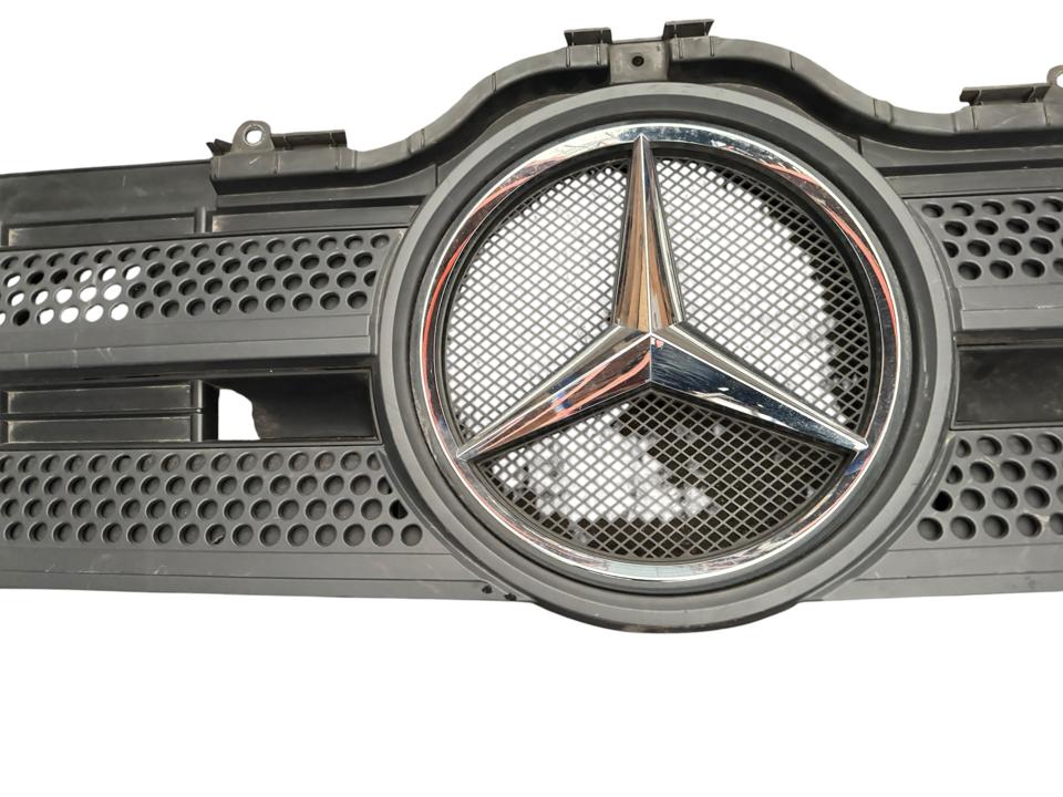 Решетка капота A9607500618 Mercedes-Benz Trucks ACTROS MP4 / MP5 2018