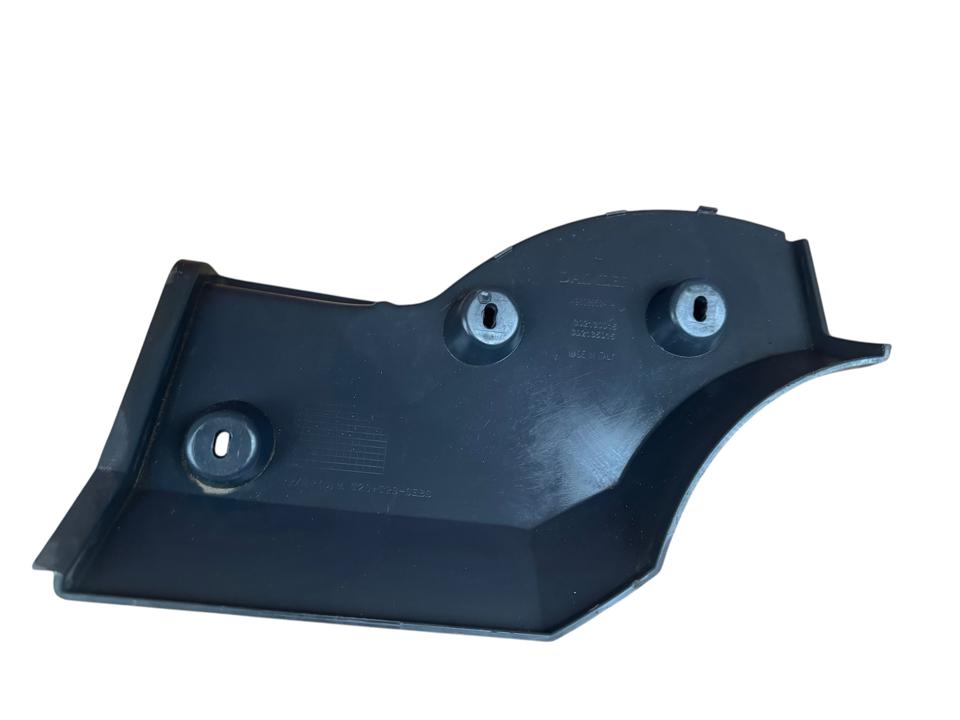 Plastikinė apdaila A9608852474 Mercedes-Benz Trucks ACTROS MP4 / MP5 2018