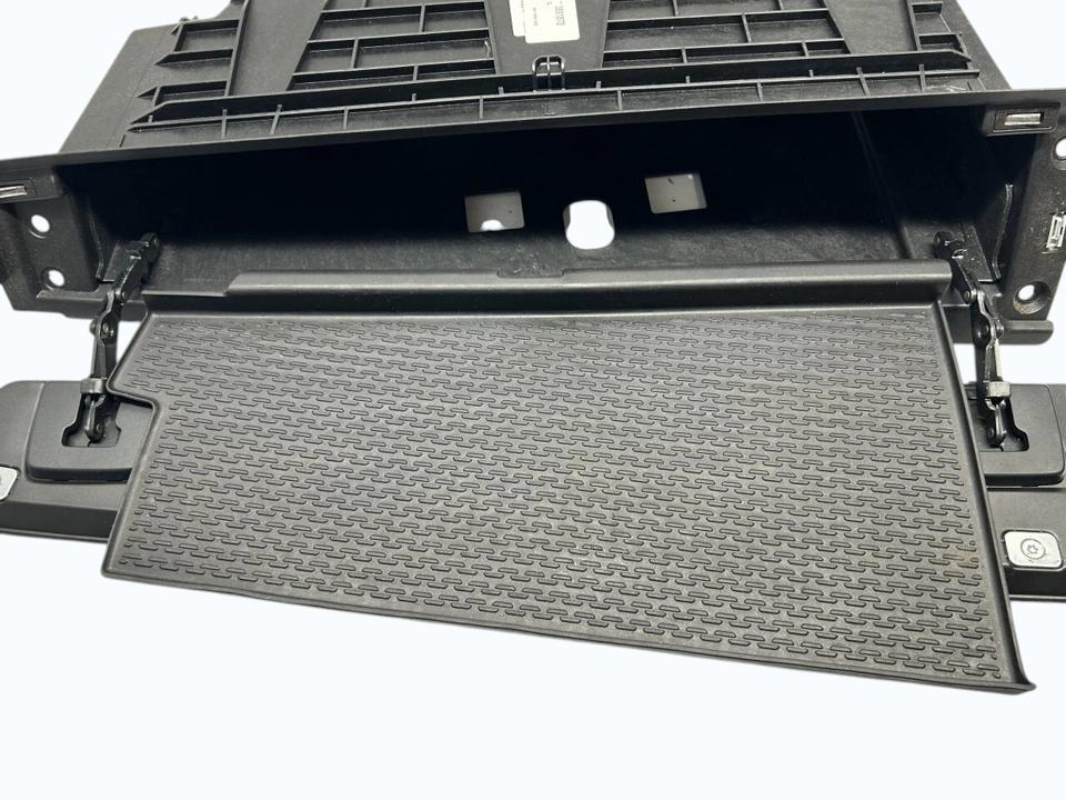 Daiktadėžė panelėje 81617016642 UK MAN Trucks TGX II 2022