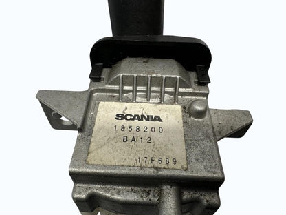 Pavarų perjungimo rankenėlė 1858200 Scania R I 2015