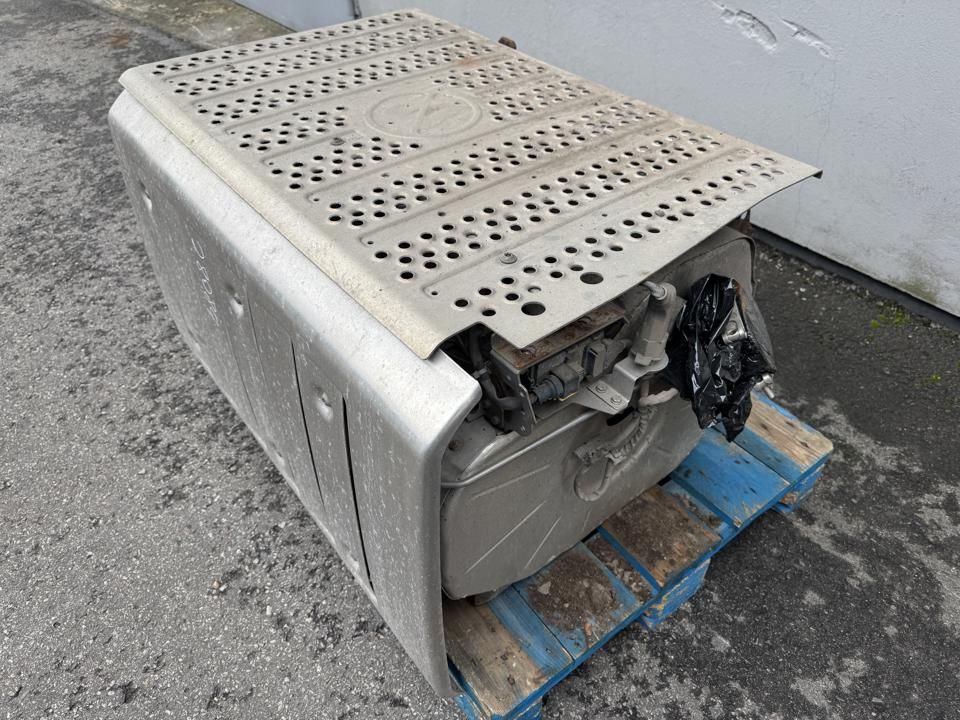Exhaust catalyst A0074900212 Mercedes-Benz Trucks ANTOS 2016