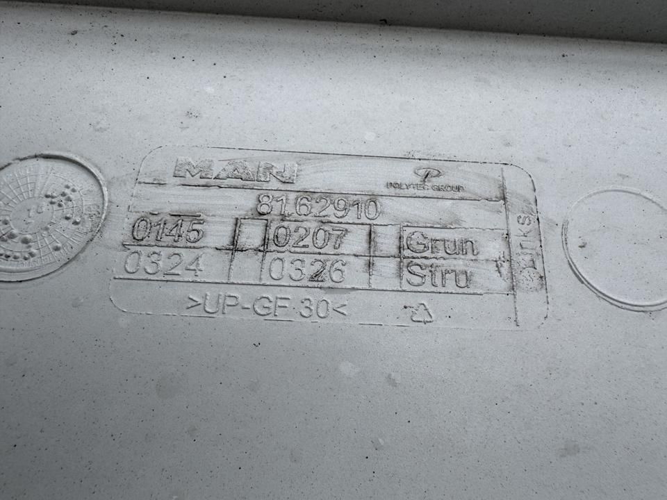 Cabin spoilers set 81629100131 MAN Trucks TGX I 2018