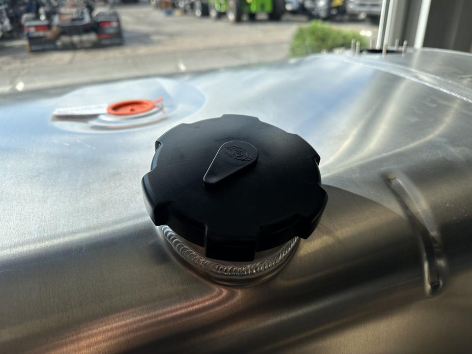 NEW Fuel tank cap with lock MERCEDES BENZ, MAN, DAF, VOLVO, RENAULT, IVECO