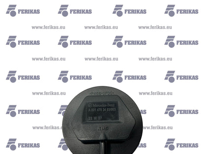 Fuel level sensor cap, breather