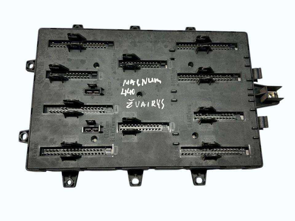 Saugiklių blokas 5010428876 Renault Trucks MAGNUM 1999