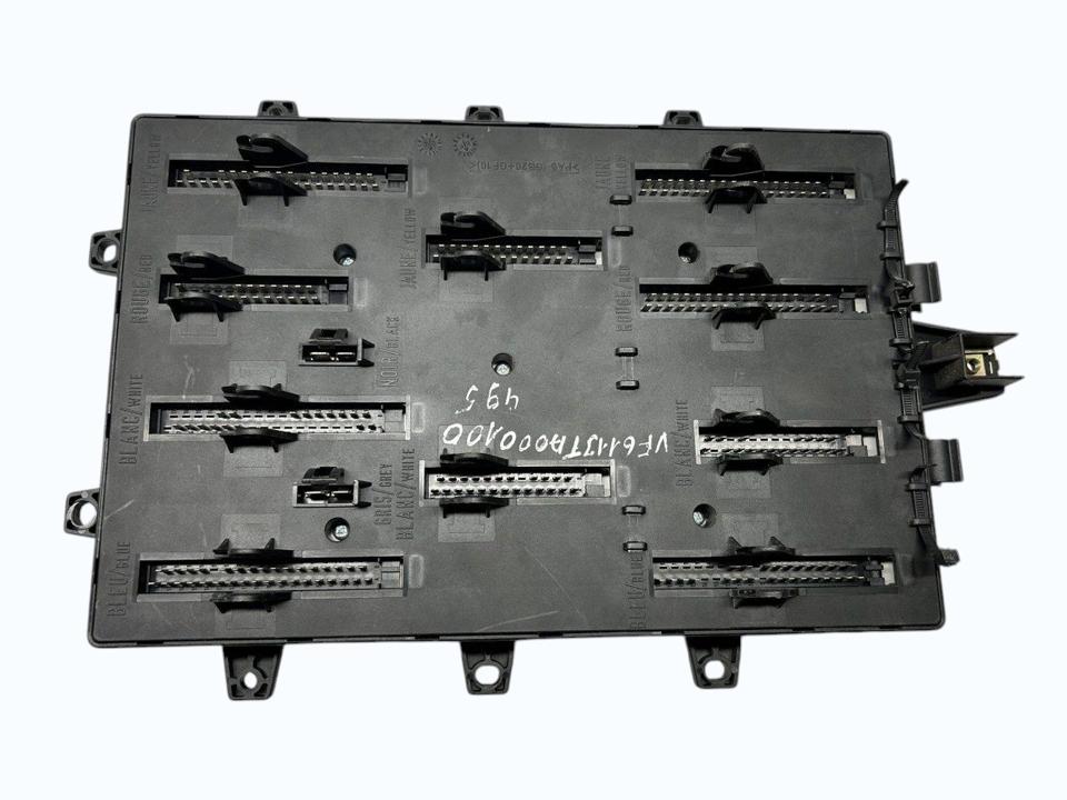 Saugiklių blokas 5010561943 Renault Trucks MAGNUM 1999